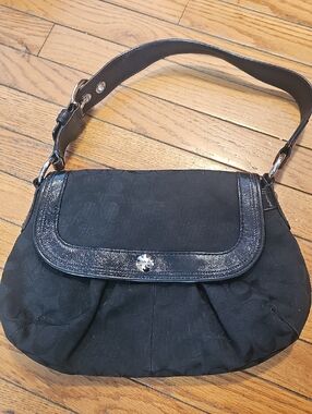 Coach Black Shoulder Bag with Patent Trim